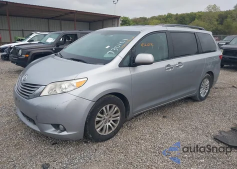 2016 Toyota Sienna Xle 8 Passenger from USA, damaged, VIN 5TDYK3DC2GS730101